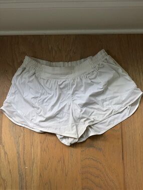 Lululemon- Women's White Athletic Shorts - Lightweight Running Shorts